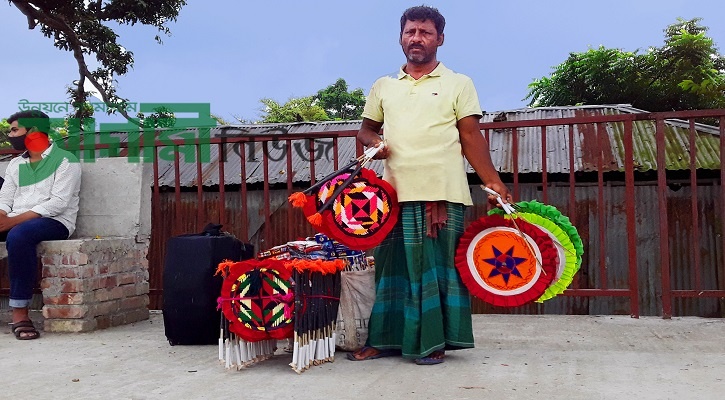আধুনিক যন্ত্রের কাছে হার মেনে পেশা বদলাচ্ছেন শীতবস্ত্র তৈরির কারিগররা 