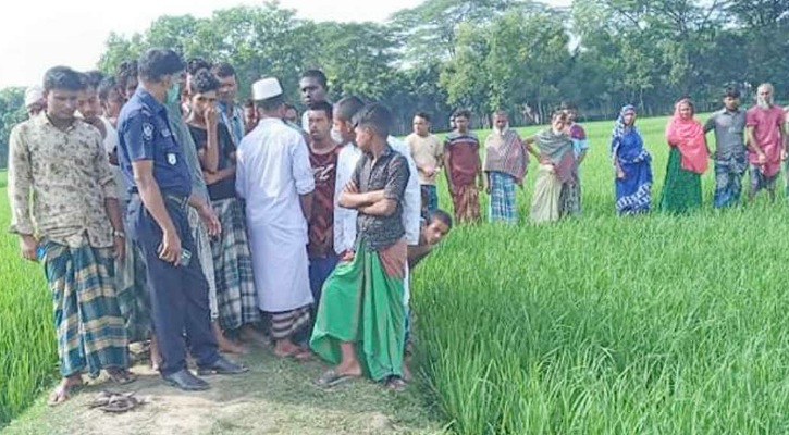 ধানক্ষেতে পড়ে ছিল বৃদ্ধের গলাকাটা মরদেহ