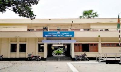 দুপচাঁচিয়ায় আটক ৩