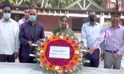 জেলহত্যা দিবসে টুঙ্গিপাড়ায় বঙ্গবন্ধুর সমাধিতে শ্রদ্ধা