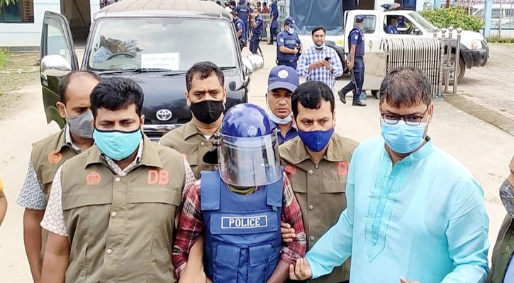 কুমিল্লা পুলিশ লাইন্সে অভিযুক্ত ইকবাল হোসেন