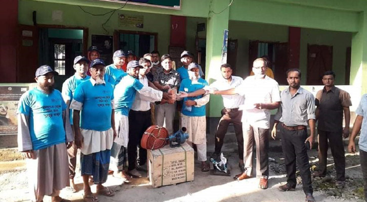 রাজীবপুরে কৃষক প্রশিক্ষণ কর্মশালা ও সেচযন্ত্র বিতরণ 