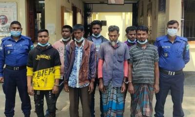 দুপচাঁচিয়ায় বসতবাড়িতে জুয়ার আসর, আটক ৭