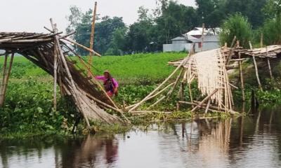 ‘কোমর বান্দিয়ে ভোট দেই, কিন্তু হামার ব্রিজ হয় না’