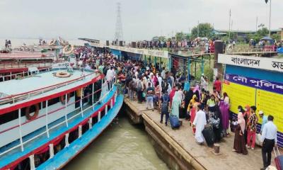 শিমুলিয়া ঘাটে হঠাৎ যানবাহন ও যাত্রীর চাপ