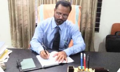 দৌলতপুরে ভারপ্রাপ্ত অধ্যক্ষ হাবিবুর রহমানের বিরুদ্ধে অর্থ আত্মসাৎ এর অভিযোগে মামলা