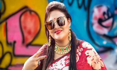 ফোক সম্রাজ্ঞী মমতাজের বিরুদ্ধে গ্রেফতারি পরোয়ানা