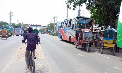 রাজবাড়ী থেকে ফের ঢাকাসহ সব রুটে বাস চলাচল বন্ধ