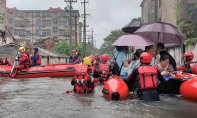 টানা বৃষ্টিতে চীনে বন্যা