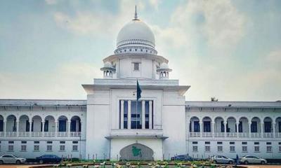 আদালত অবমাননা : স্বয়ং বিচারককে কারাদণ্ড দিলেন হাইকোর্ট