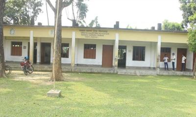 স্বাক্ষর নকল করে টাকা উত্তোলনের অভিযোগ প্রধান শিক্ষকের বিরুদ্ধে