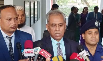 নির্বাচনে বৈশ্বিক কোনো চাপ নেই : ইসি আলমগীর