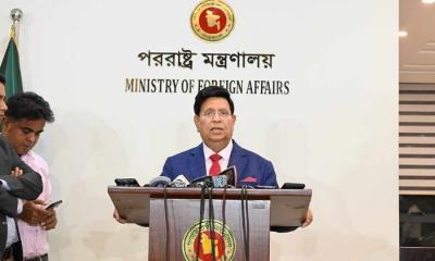 বোয়িং কেনা-বেচার সঙ্গে নিষেধাজ্ঞার কোনো সম্পর্ক নেই : মোমেন