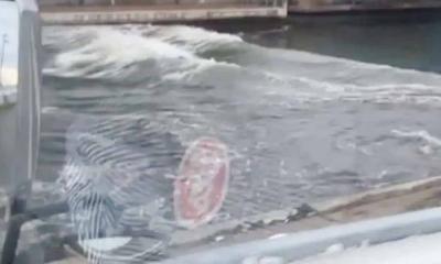 জাপানে সুনামির আঘাত, জনগণকে সরানোর নির্দেশনা