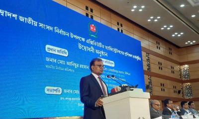 নির্বাচন সুষ্ঠু না হলে বিচ্ছিন্ন হয়ে যেতে পারি : ইসি আনিছুর