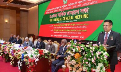 জনগণের সেবক হওয়ার লক্ষ্যে পুলিশ এগিয়ে যাচ্ছে: আইজিপি