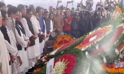 জন্মবার্ষিকীতে শেখ কামালের প্রতিকৃতিতে আ.লীগের শ্রদ্ধা