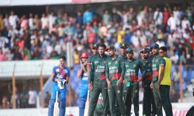 টসে হেরে বোলিংয়ে টাইগাররা, তিন পরিবর্তন