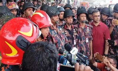 নিউমার্কেটে আগুন: নাশকতা কি না তা খতিয়ে দেখার অনুরোধ ফায়ারের ডিজির