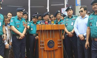 ঈদযাত্রা স্বস্তিদায়ক করতে সড়কে ২৪ ঘণ্টা সক্রিয় থাকবে পুলিশ