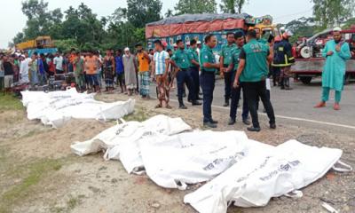 সিলেটে ট্রাক-পিকআপ সংঘর্ষে নিহত বেড়ে ১৪