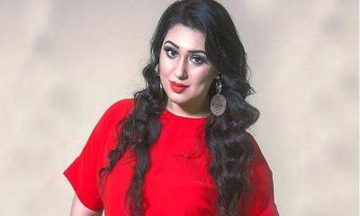 ডিবি কার্যালয়ে নায়িকা অপু বিশ্বাস